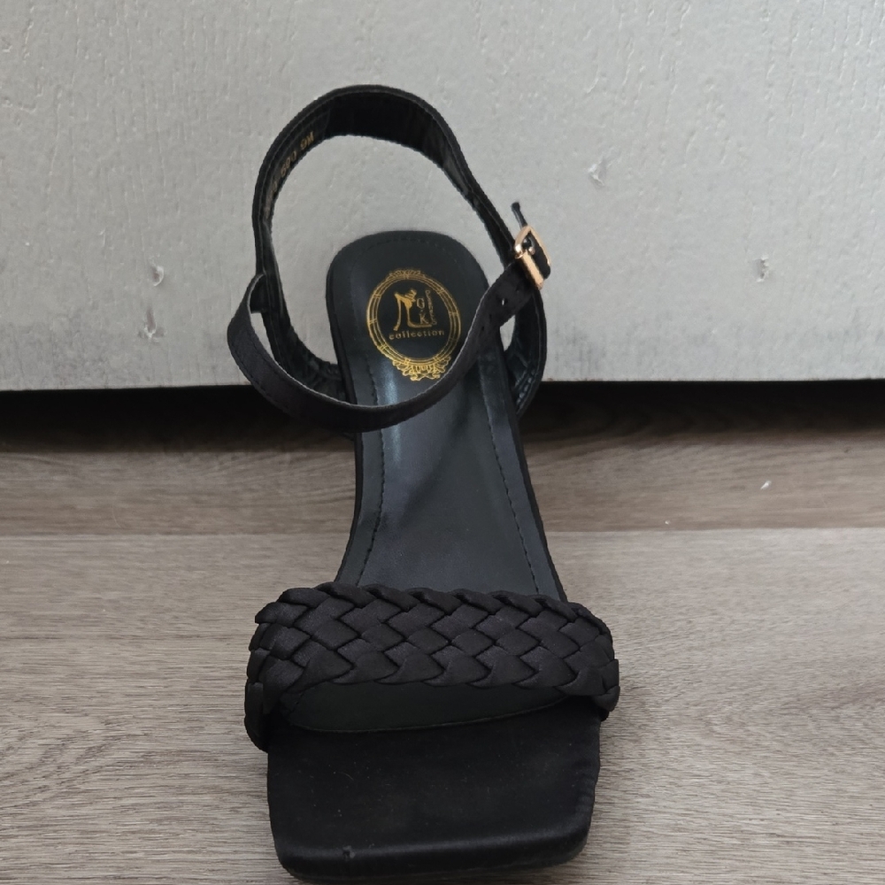 Chic Black Women's Sandals